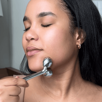 SKINN Face Refining Wand